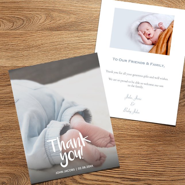 Amusant, votre photo, garçon, carte de remerciemen (Baby feet thank you card with modern script and photo.)