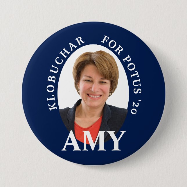 Amy Klobuchar Porträt in Blauem und in weißem Button (Vorderseite)