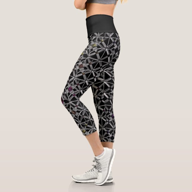 An der Crossroads High Waisted Capris beteiligt (Links)