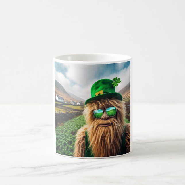 An Irish Sasquatch Kaffeetasse (Mittel)