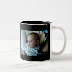 An Mama, herzlichen Glückwunsch zum Muttertag Zweifarbige Tasse