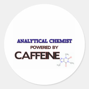 Analytischer Chemiker angetrieben durch Koffein Runder Aufkleber