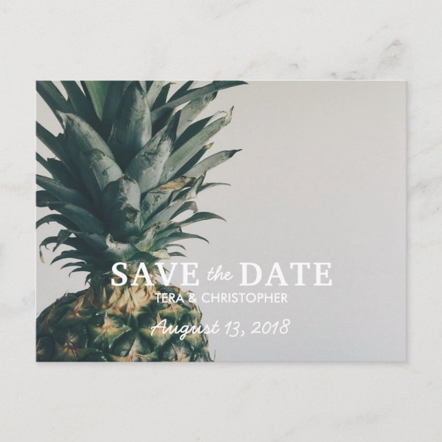 Ananas Beach Hochzeit in Urlaubsort Save the Date Ankündigungspostkarte (Vorderseite)