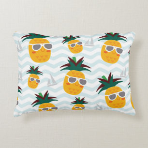 Ananas, Boot: niedliches Ozeanmuster. Dekokissen
