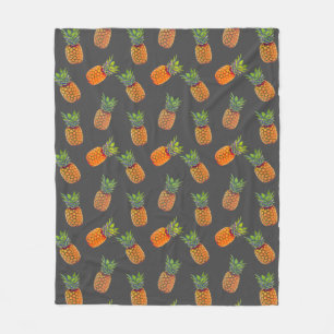 Ananas-Früchte auf Grau Fleecedecke