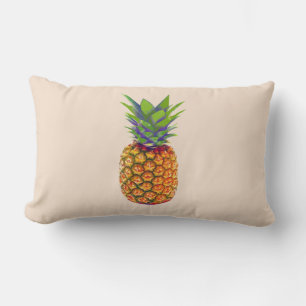 Ananas-Früchte auf leicht beige Lendenkissen