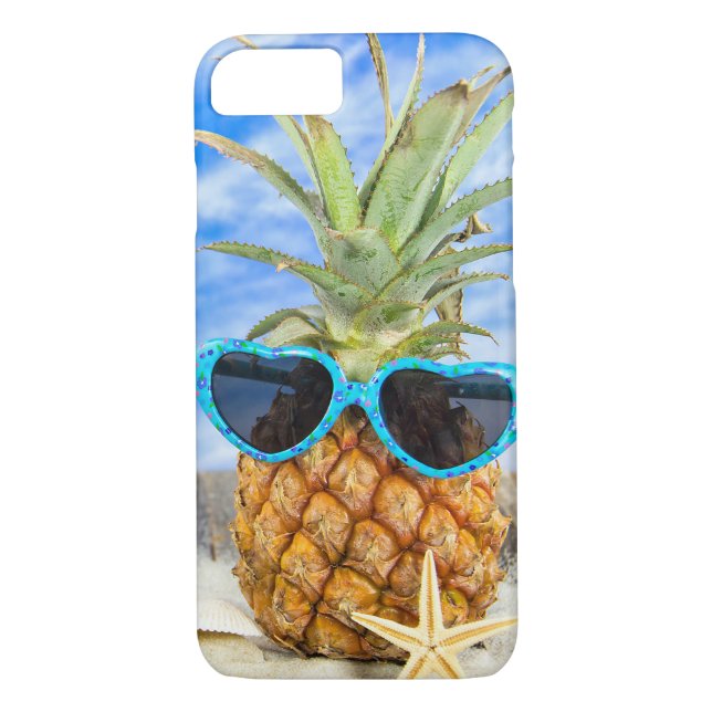 Ananas mit Sonnenbrille im Sand Case-Mate iPhone Hülle (Rückseite)