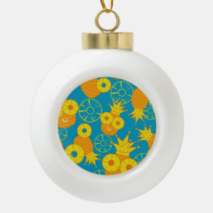 Ananas Rings: Doodle Cartoon Vintag. Keramik Kugel-Ornament