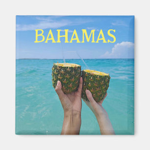 Ananas-Rumpunch am Strand, Bahamas Magnet