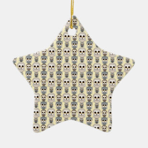 Anbetungswürdige kleine Eulen Muster auf Hellgelb Keramikornament