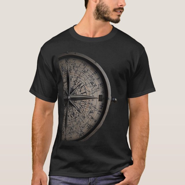 Ancient Mystical Compass T-Shirt (Vorderseite)