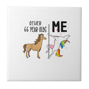 Andere Einhorn 66 Jahr alte Geburtstags- und Ich-G Fliese