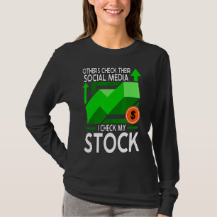 Andere Karos ihre sozialen Medien Ich Karo meine A T-Shirt