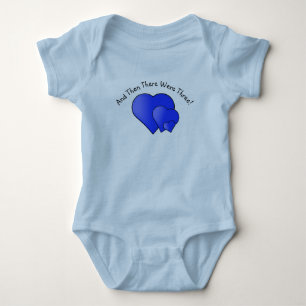 Ändern Sie Text, dann gab es drei! Blue Hearts Baby Strampler