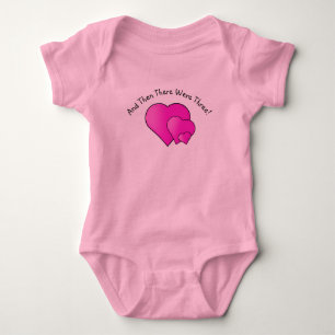 Ändern Sie Text, dann gab es drei! Mauve Hearts Baby Strampler