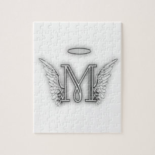 Anfangsbuchstabe des Engels-Alphabet-M Wings Halo