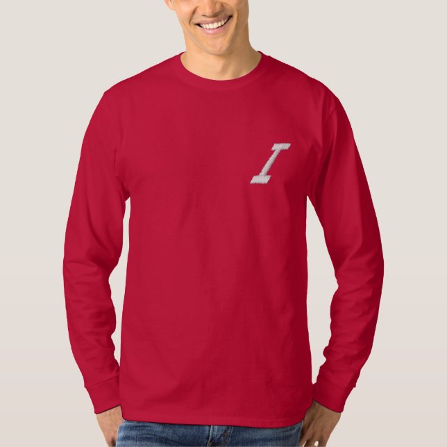 Anfangsbuchstaben der Stickschrift I Besticktes Langarmshirt (Vorderseite)