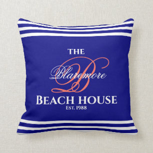 Anfangsseiten der Navy Family Monogram Script Cora Kissen