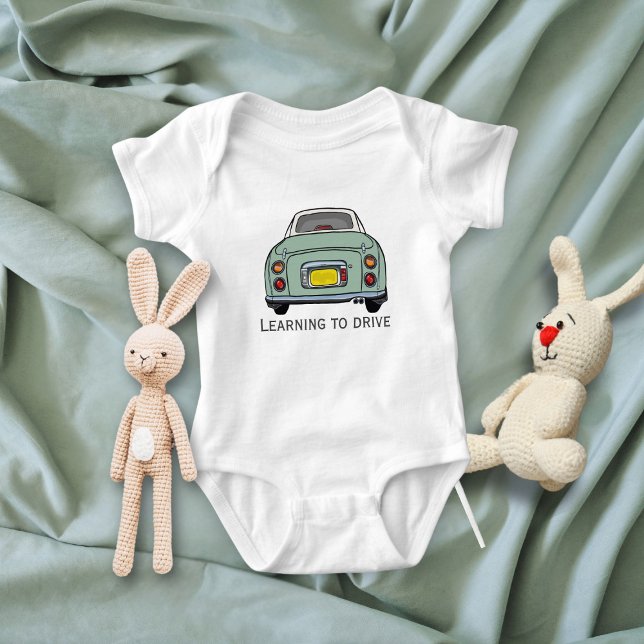 Angaben Niedlicher Name des grünen Figaro-Fahrzeug Baby Strampler (Cute green figaro car baby bodysuit just for your littlest driver)