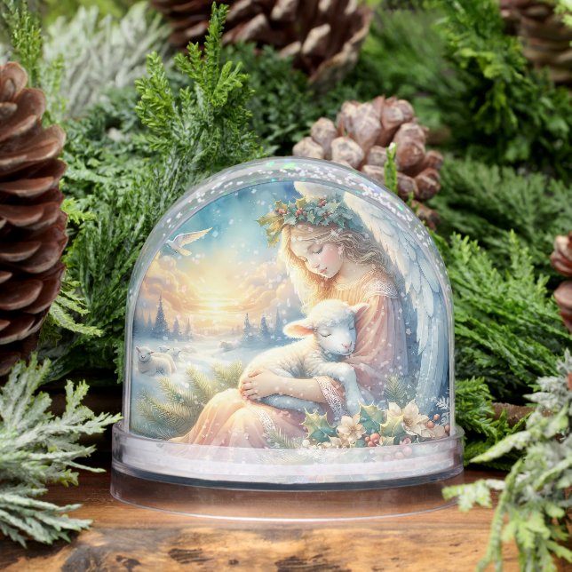Ange de Noël avec agneau en paix en hiver (Hiver)