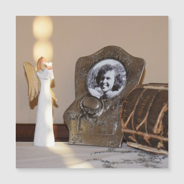 Angel dans la carte de voeux légère (Devant)