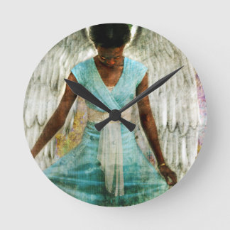 Angel der Dankbarkeit Runde Wanduhr