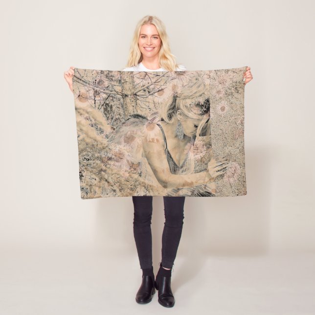Angel Elegant Boho Floral Sepia Antique Fleecedecke (Beispiel)