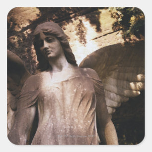 Angel-Statue in einem Friedhof Quadratischer Aufkleber