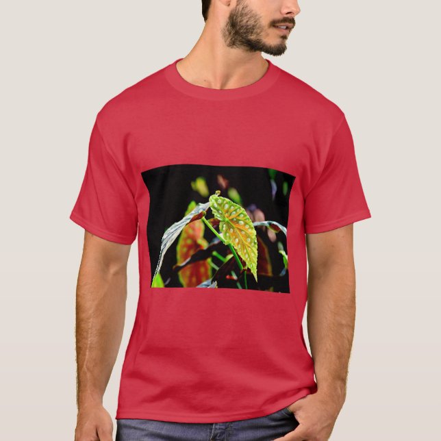 Angel Wing Begonia Botanical T-Shirt (Vorderseite)