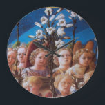 ANGELEGENHEITEN MIT WEISSEN LILILIEN GROßE WANDUHR<br><div class="desc">Engel mit weißen Lilien-Blume ,  Details aus The Coronation Of The Jungfrau Gemälde des italienischen Renaissance-Meisters Filippo Lippi 1439 -1447 FLorence Italien .</div>