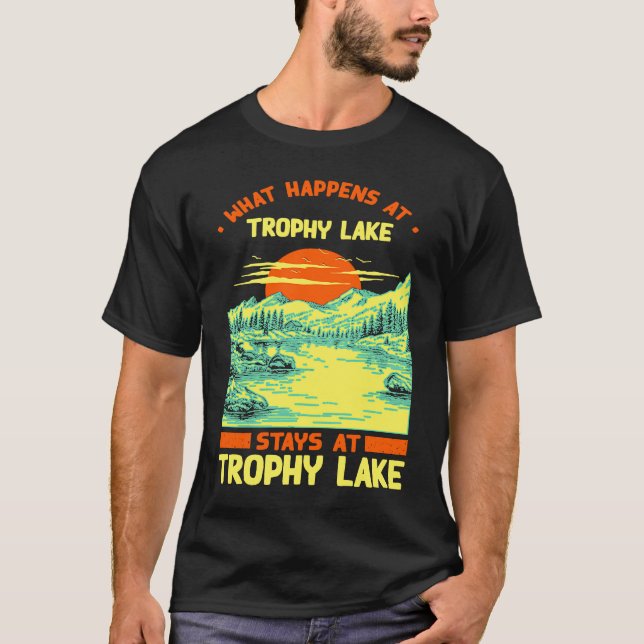 Angeln Bootfahren Camping Seebad Trophäensee T-Shirt (Vorderseite)