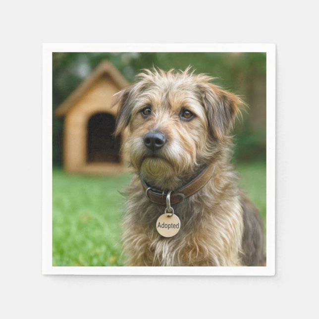 Angenommener struppiger Hund mit Hundehütte Serviette (Vorderseite)