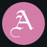 Angepasster Monogramm-Aufkleber Runder Aufkleber<br><div class="desc">Angepasster Monogramm-Aufkleber-Letter. Ändern Sie die Farbe,  indem Sie auf den Link "Anpassen" klicken.</div>