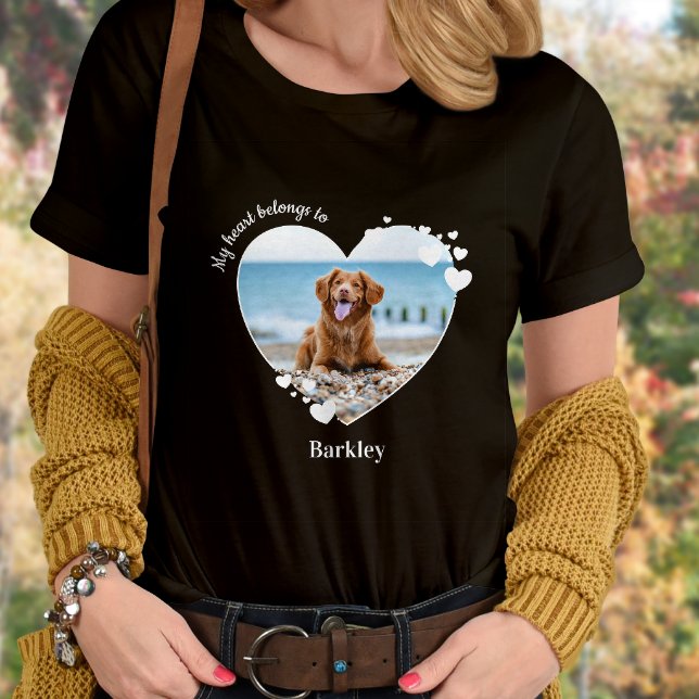 Angepasstes Herz gehört zum Foto für Hunde mit län T-Shirt (Von Creator hochgeladen)
