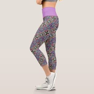 Angesagte Pastellfarben und orientalische Stammesk Capri Leggings