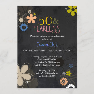 Angesagtes Chalkboard Floral 50. Geburtstagsparty Einladung