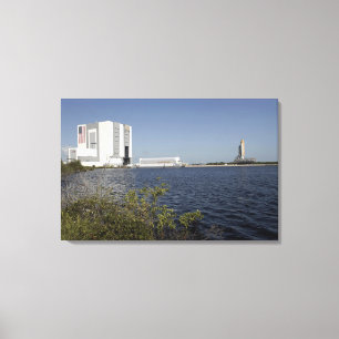 Angesehen über dem Becken, Raumfähre Atlantis Leinwanddruck