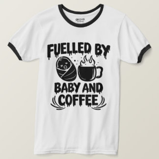 Angetrieben von Baby und Kaffee Papa T-Shirt