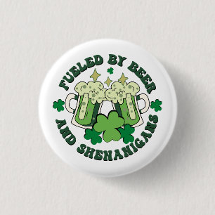 Angetrieben von Bier und Schabernack Button