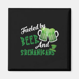 Angetrieben von Bier und Schabernack St. Patricks Magnet