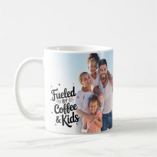 Angetrieben von Kaffee und Kindern Lustiges Foto K Kaffeetasse