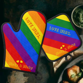 Angewohnte 'Liebe gewinnt'. LGBT-Regenbogenflagge Ofenhandschuh & Topflappen-Set
