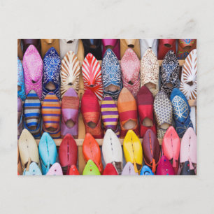 Angezeigte Schuhe in einem Geschäft in den Souks Postkarte