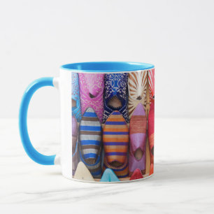 Angezeigte Schuhe in einem Geschäft in den Souks Tasse