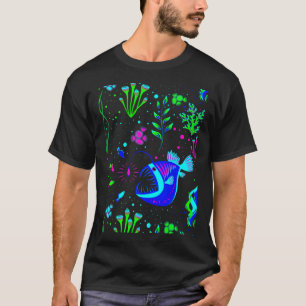 Anglerfisch und kleine Fische T-Shirt