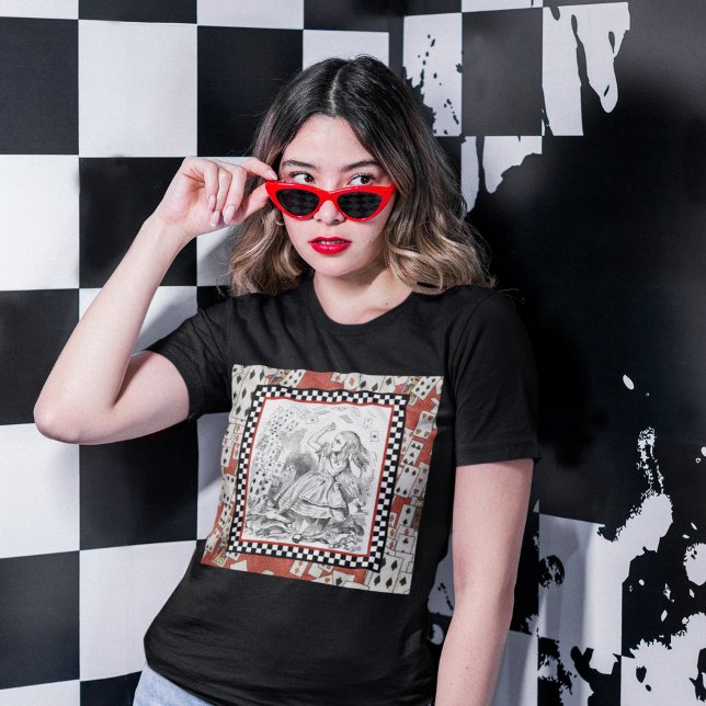 Angriff auf die Karten 1 T-Shirt (Von Creator hochgeladen)