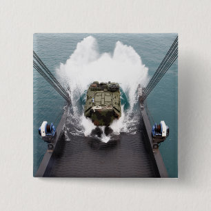 Angriff mit Amphibienfahrzeugsfahrzeuge schiffen Button