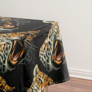 Angriffskopf von Leopard Tischdecke