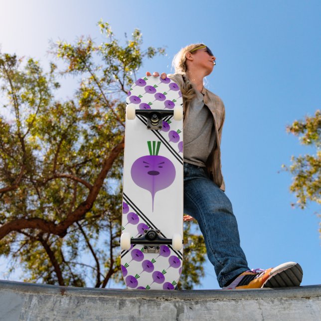 Angry Turnip von Kenneth Yoncich Skateboard (Außenbereich 1)