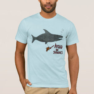 Ängstlich von den Haifischen T-Shirt